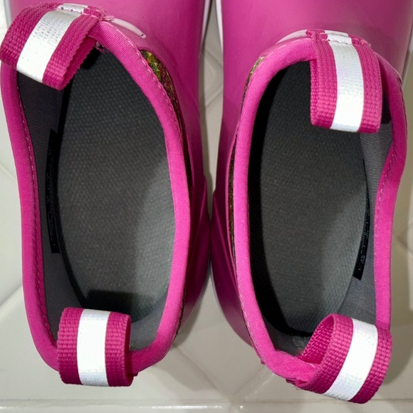 Women's XTRATUF FisheWear Hot Pink Troutrageous Rainbow Deck Boots, 6, Brand New - Picture 10 of 11